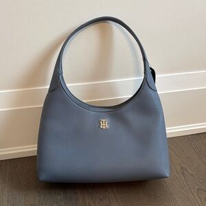 Tommy Hilfiger Classic Blue Shoulder Bag